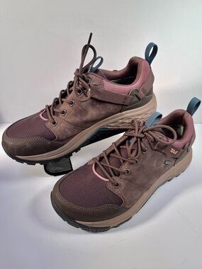 Teva Plum and Brown Trail Sneakers with Blue Pull Tabs
